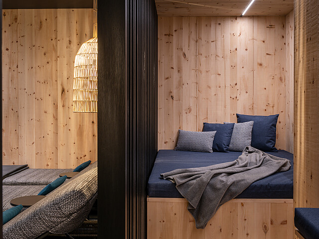 Das Foto darf ausschließlich für Marketingmaßnahmen des Ski & Bike Hotel WIESENEGG - Jakob Schwabl KG - Glemmtalerlandesstr. 385 - A-5753 Saalbach räumlich und zeitlich unbegrenzt verwendet werden. Das Copyright verbleibt beim Bildautor Günter Standl (www.guenterstandl.de). Jegliche Nutzung Dritter ist mit dem Bildautor gesondert zu vereinbaren. Der Bildautor stellt das gelieferte Bildmaterial nicht von Rechten Dritter frei. Etwaige Ansprüche Dritter fallen in den Verantwortungsbereich des Bildnutzers.