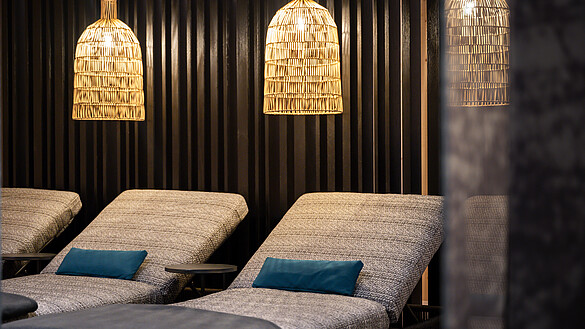 Das Foto darf ausschließlich für Marketingmaßnahmen des Ski & Bike Hotel WIESENEGG - Jakob Schwabl KG - Glemmtalerlandesstr. 385 - A-5753 Saalbach räumlich und zeitlich unbegrenzt verwendet werden. Das Copyright verbleibt beim Bildautor Günter Standl (www.guenterstandl.de). Jegliche Nutzung Dritter ist mit dem Bildautor gesondert zu vereinbaren. Der Bildautor stellt das gelieferte Bildmaterial nicht von Rechten Dritter frei. Etwaige Ansprüche Dritter fallen in den Verantwortungsbereich des Bildnutzers.