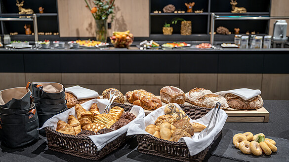 Das Foto darf ausschließlich für Marketingmaßnahmen des Ski & Bike Hotel WIESENEGG - Jakob Schwabl KG - Glemmtalerlandesstr. 385 - A-5753 Saalbach räumlich und zeitlich unbegrenzt verwendet werden. Das Copyright verbleibt beim Bildautor Günter Standl (www.guenterstandl.de). Jegliche Nutzung Dritter ist mit dem Bildautor gesondert zu vereinbaren. Der Bildautor stellt das gelieferte Bildmaterial nicht von Rechten Dritter frei. Etwaige Ansprüche Dritter fallen in den Verantwortungsbereich des Bildnutzers.