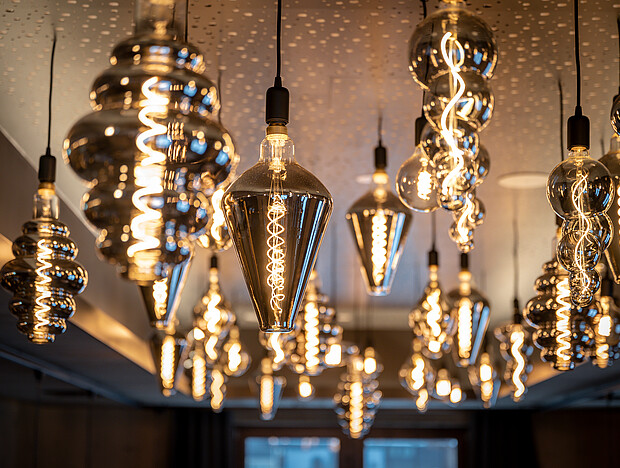 Das Foto darf ausschließlich für Marketingmaßnahmen des Ski & Bike Hotel WIESENEGG - Jakob Schwabl KG - Glemmtalerlandesstr. 385 - A-5753 Saalbach räumlich und zeitlich unbegrenzt verwendet werden. Das Copyright verbleibt beim Bildautor Günter Standl (www.guenterstandl.de). Jegliche Nutzung Dritter ist mit dem Bildautor gesondert zu vereinbaren. Der Bildautor stellt das gelieferte Bildmaterial nicht von Rechten Dritter frei. Etwaige Ansprüche Dritter fallen in den Verantwortungsbereich des Bildnutzers.