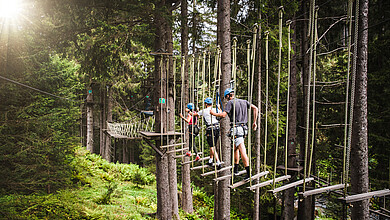 Group in the high rope course in Saalbach Hinterglemm